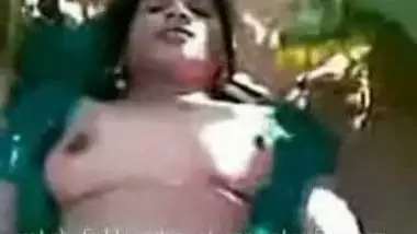 Mallu Villager Aunty Show Pussy