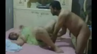 Hidden cam home sex of busty mom with uncle