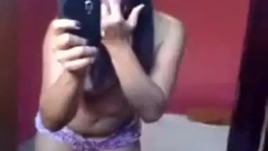 Indian college girl selfie mms video going viral.