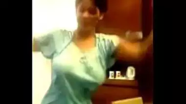 Sexy bhabhi dancing without any inner wears
