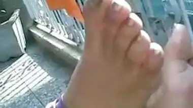 Delhi girl feet