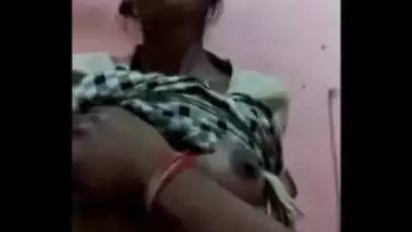 Pressing Boobs Of Bareilly College Girl