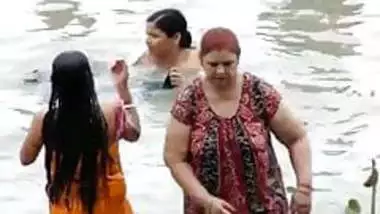 GANGA chubby stepaunties bathing