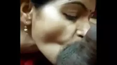 Homely Indian Wife Erotic Blowjob To Lover