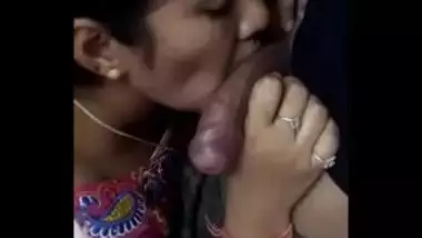 Hot pune bhabhi licking penis during sex