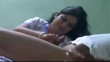 Indian Horny Desi cheating bhabhi doing hand job cock rubing deep scuking hard blowjob deep throat eat cumGraet suck me my bhabhi till my cum