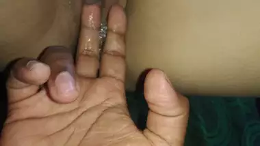 Full wet indian girl pussy