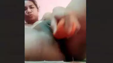 Desi hot girl masturbating hard