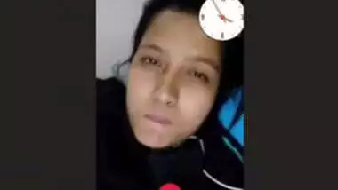 Cute Desi Girl Showing her Boobs On Video Call