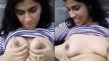 hot girl showing her pussy boobs outdoor