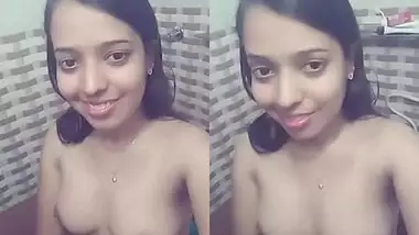 Horny Kerala girl showing boobs and take selfie video for Bf