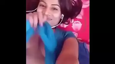 Horny Bihar Girl Showing Boobs On Call