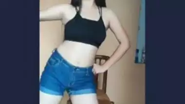 Don?t miss this beauty hot moves