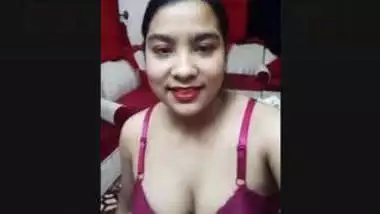 Bangladeshi Unsatisfied Horny Bhabi Video For Husband On Valentine ?Ajk Valobasha Dibosh Aktu Ador Kore Diye Jao?