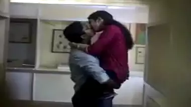 Kerala office aunty getting naughty with colleague on hidden cam