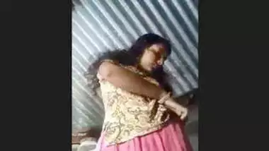 Desi Village Girl Shows boobs and Pussy