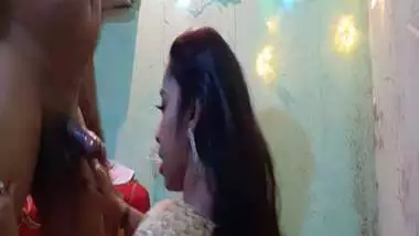 Desi horny Bhabhi giving blowjob
