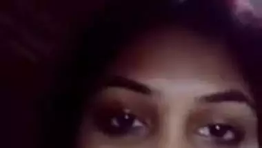 Beautiful Desi XXX girl fingering her teen pussy on selfie cam