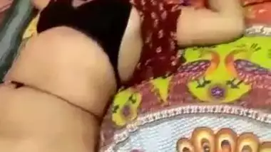 Indian sleeping XXX girl’s nude video recorded by her hubby MMS