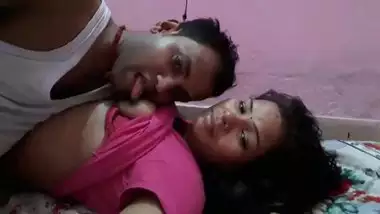 Jija ne saali ke nipple ko jibh se chaata