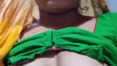 Village bhabi show ber nice boobs on live