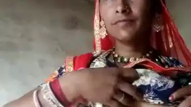 rajasthani aunty showing