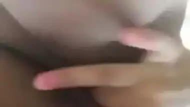 Bhabhi showing pussy