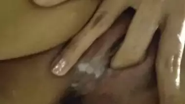 Watch me cum and squirt