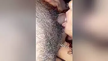 Exclusive- Horny Desi Bahbhi Blowjob