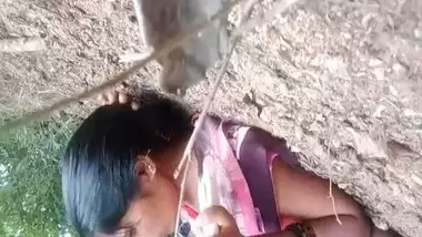 Desi Bhabhi outdoor fucking MMS