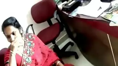 Pervert boss fucks his employee in his cabin – Tamil Sex