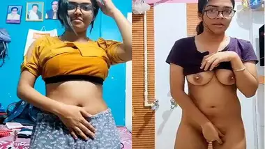 Gorgeous Indian girl fingering pussy on cam