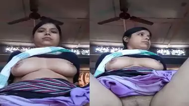 Indian housewife sex teasing nude show for lover