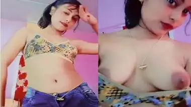 Indian college sex girl topless viral clip