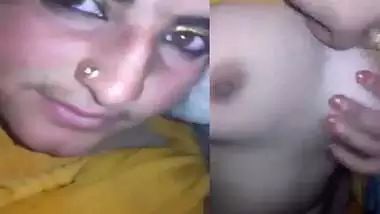 Bhabhi boob press and viral desi aunty sex video