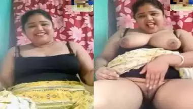 Big boobs Bengali Boudi naked show on video call