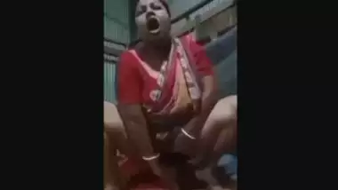 Unsatisfied Boudi Masturbating and Riding On Bottle with moaning