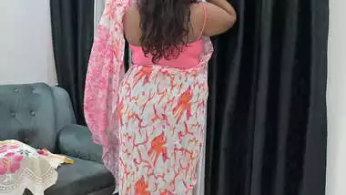 Indian bhabhi hot boobs