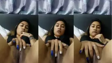 Desi nude Mumbai girl?s sensual fingering